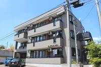 フレグランスデミツの外観