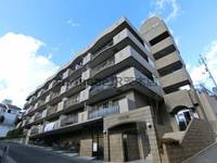 グランド赤坂の外観