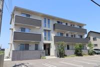 ユー・ウエストの外観