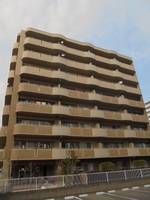 グランジュールマンション新田東の外観