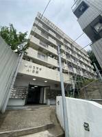 東和プラザB館の外観