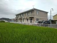 ヴィラルージュの外観