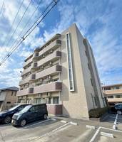 アルファプライム小松島の外観