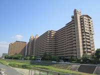 朝日プラザシティサザンパークB棟の外観