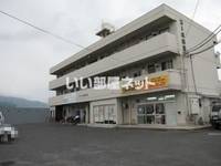 コーポ鶴場の外観