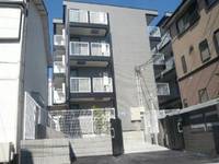 レオパレスフィオーレ船橋の外観