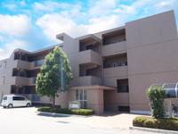 レフィナードの外観