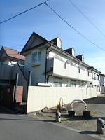 リバーサイド吉川A棟の外観