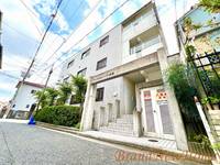 クリスタルハイツ浅香山の外観
