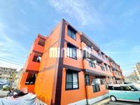 ファミール日之出A棟の外観