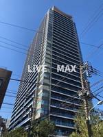 MID TOWER GLANDの外観