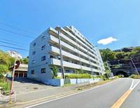 ベルヴィル杉田IIIファミーユ棟の外観