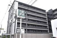 クリスタルグランツ京都西大路の外観