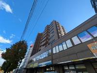 プラーナ泉中央の外観