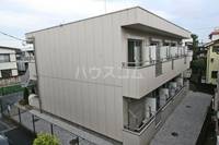 シャトル聖 調布の外観