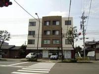 ニューYSビルの外観