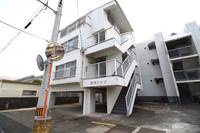 国行ハイツの外観