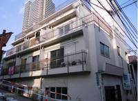 東京都新宿区住吉町(マンション)の賃貸物件の外観
