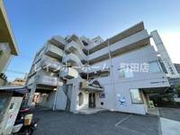 よしみハウジングビルの外観