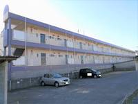 ロイヤルハイツ新田の外観