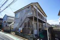 ハイツ栗原の外観