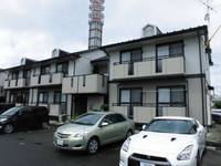 ロイヤルガーデン吉倉 Dの外観