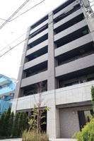 XEBEC明大前の外観