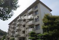 ヴィラナリー屋島5号棟の外観