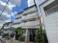 ラピュタ牧野阪の外観