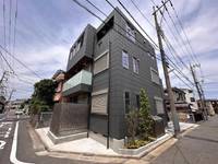 TOY KRONEの外観