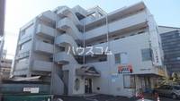 よしみハウジングビルの外観