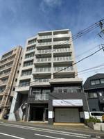 惟神上町ビルの外観