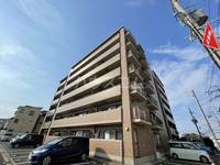 ロイヤルヴェール山下の外観