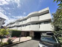 プワソンルージュの外観