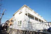 シャルマン中山の外観