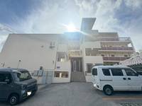 ヒルサイド安里の外観