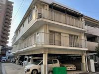 伊川マンションの外観