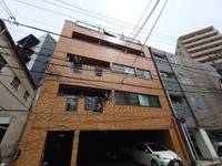 ファミール関の外観