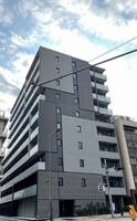 市谷台町坂フロントの外観