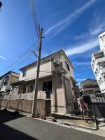 レジェンド・アキの外観