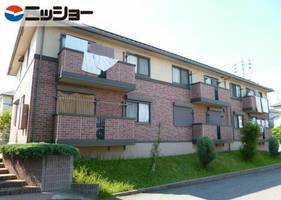 ロイヤルステージ A棟の外観