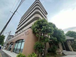 エクセレンシー・アイの外観