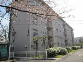 UR逆瀬川0170504の外観