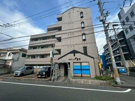 サウスイン大学前の外観