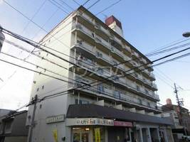 シュール西院の外観