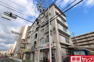 第二加納ハイツ502の外観