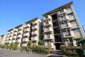 新檜尾台団地29号棟の外観