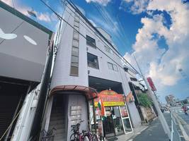 近江ビルの外観