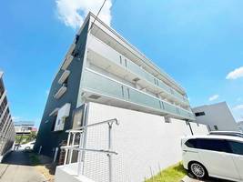 ロイヤルガーデン秋葉の外観