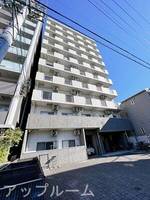 プラウランド小牧の外観